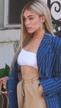 Blonde Madison Beer Wallpaper