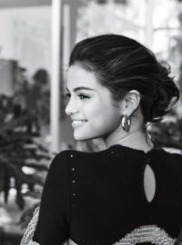 Selena Smile Wallpaper