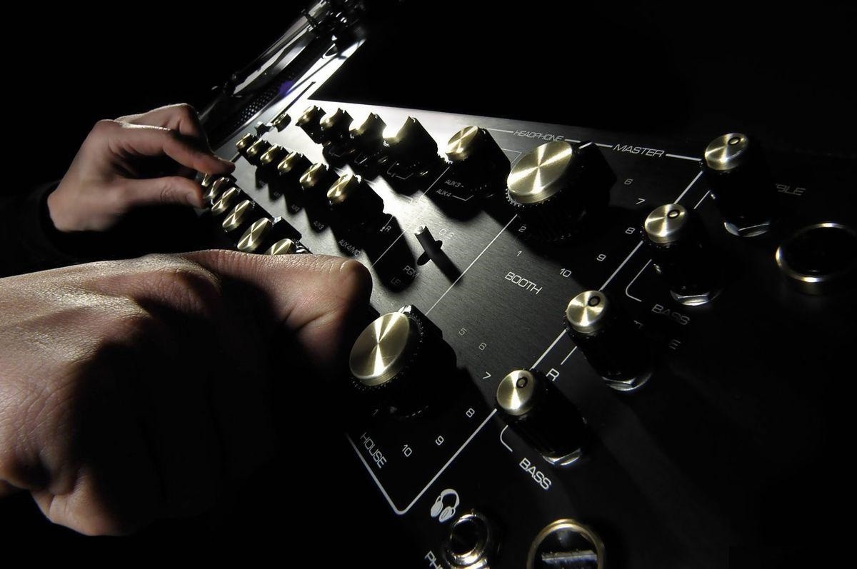 Ampflier PC Wallpaper 1 Ampflier PC Wallpaper