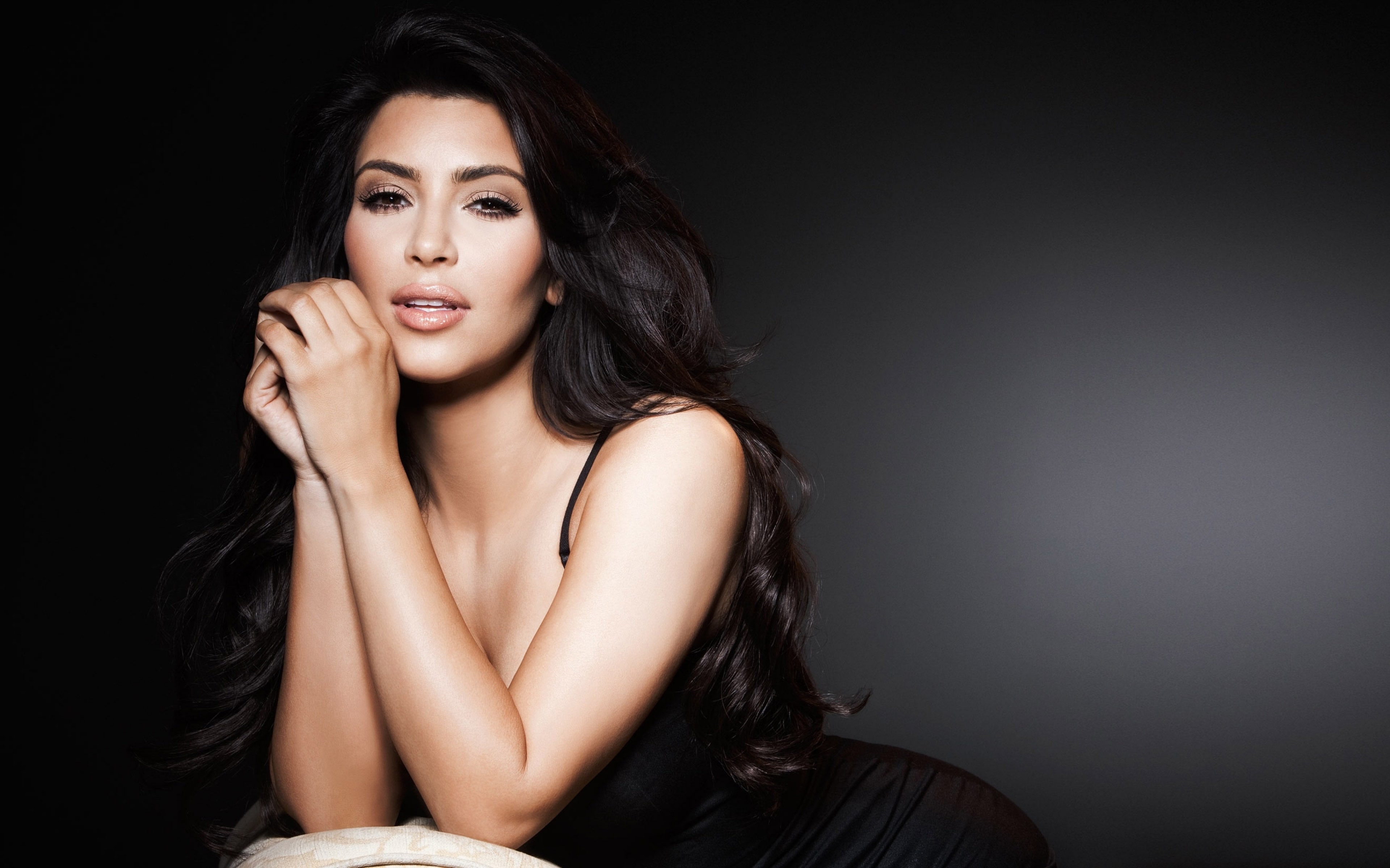 Kim Kardashian 4k Wallpaper Kolpaper Awesome Free Hd Wallpapers