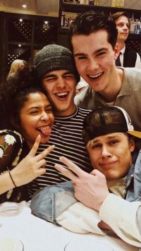 Julie and The Phantoms Wallpaper Android