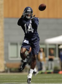 DK Metcalf Training Wallpaper