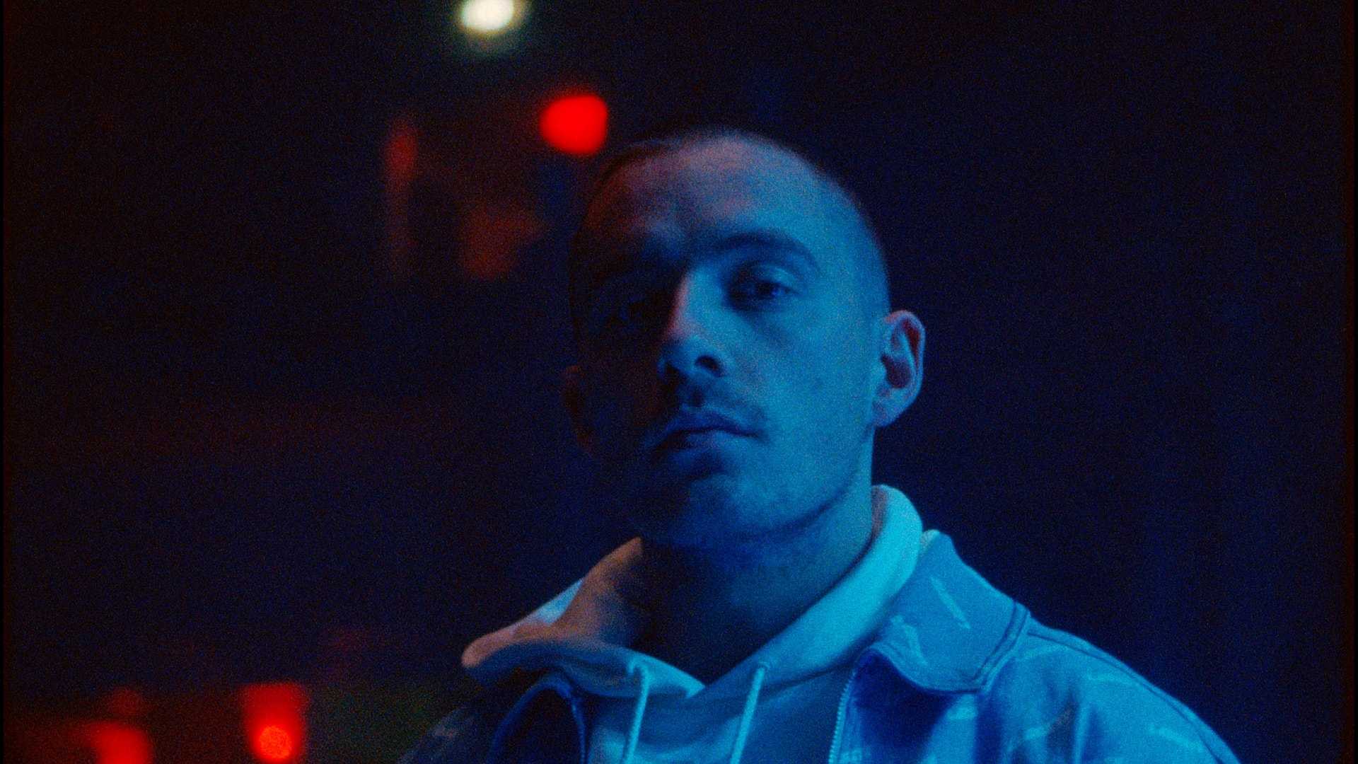 Dermot Kennedy Desktop Wallpaper