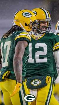 Aaron Rodgers and Davante Adams Wallpaper