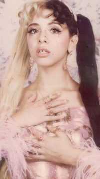 Wallpaper Melanie Martinez 2