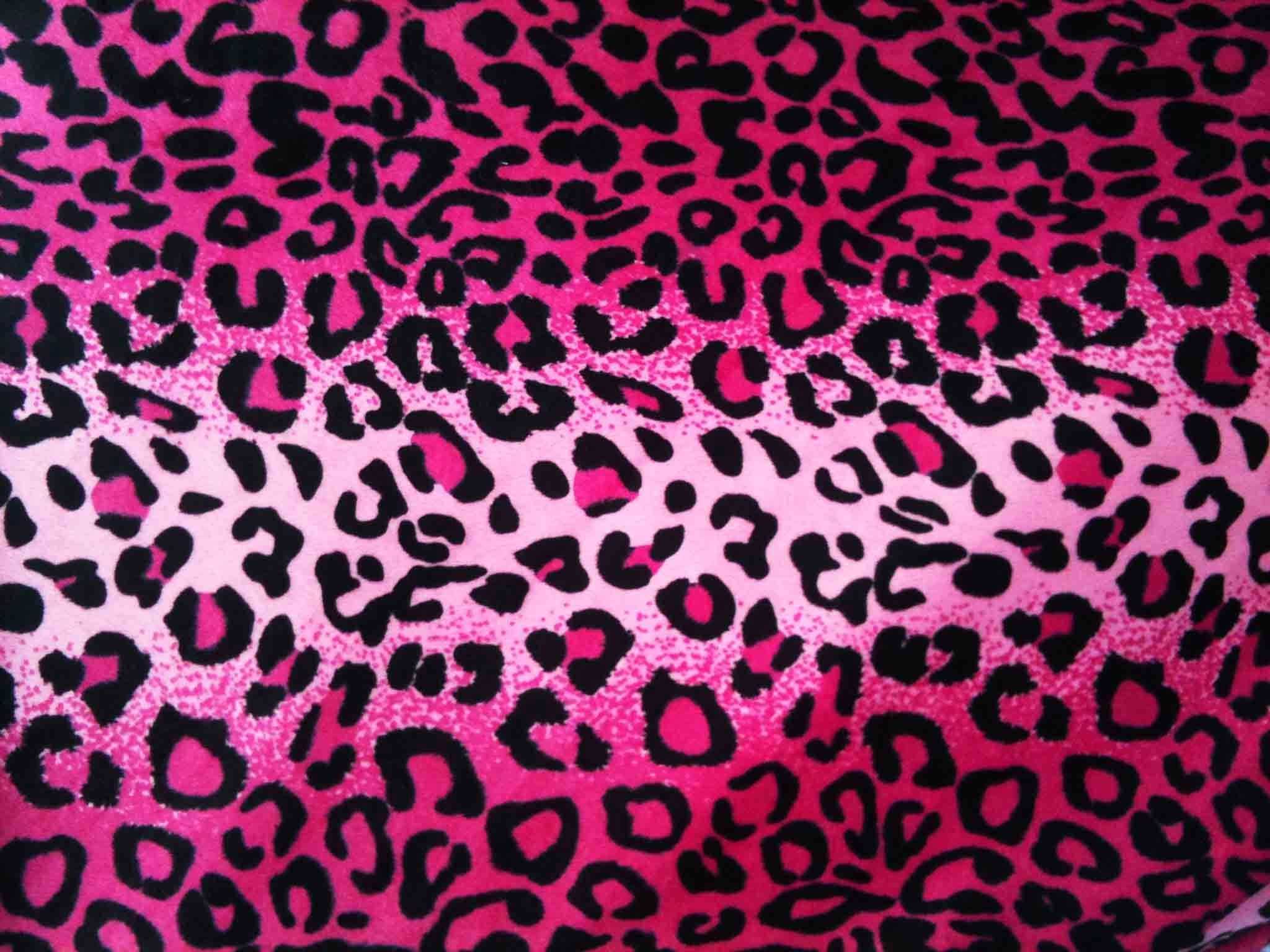 Pink Leopard Print Wallpaper 1