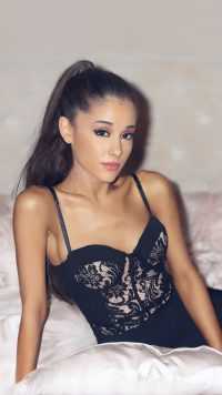 Ariana Grande Wallpaper 9