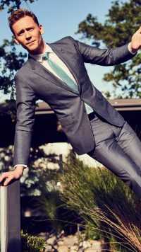 Tom Hiddleston Wallpaper Phone 1