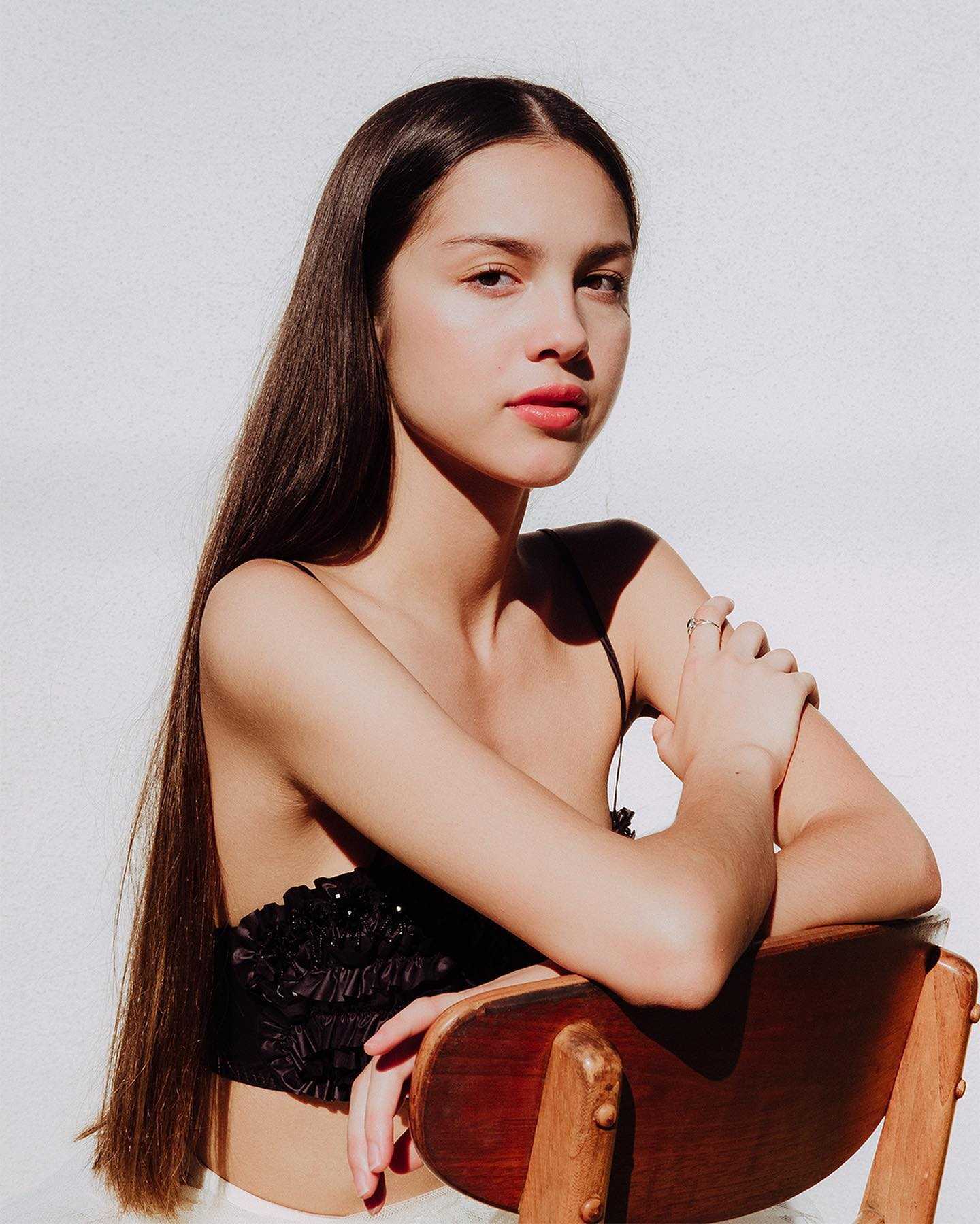 Olivia Rodrigo Wallpaper 1 Olivia Rodrigo Wallpaper 1