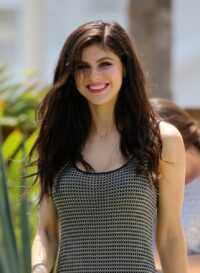 Alexandra Daddario Wallpaper 3