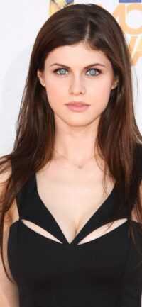 Alexandra Daddario Wallpapers 9