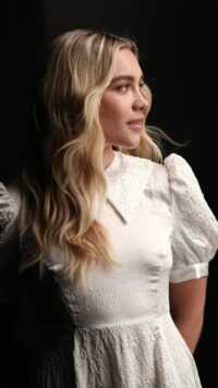 Florence Pugh Wallpaper 2