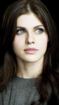 iPhone Alexandra Daddario Wallpaper 2