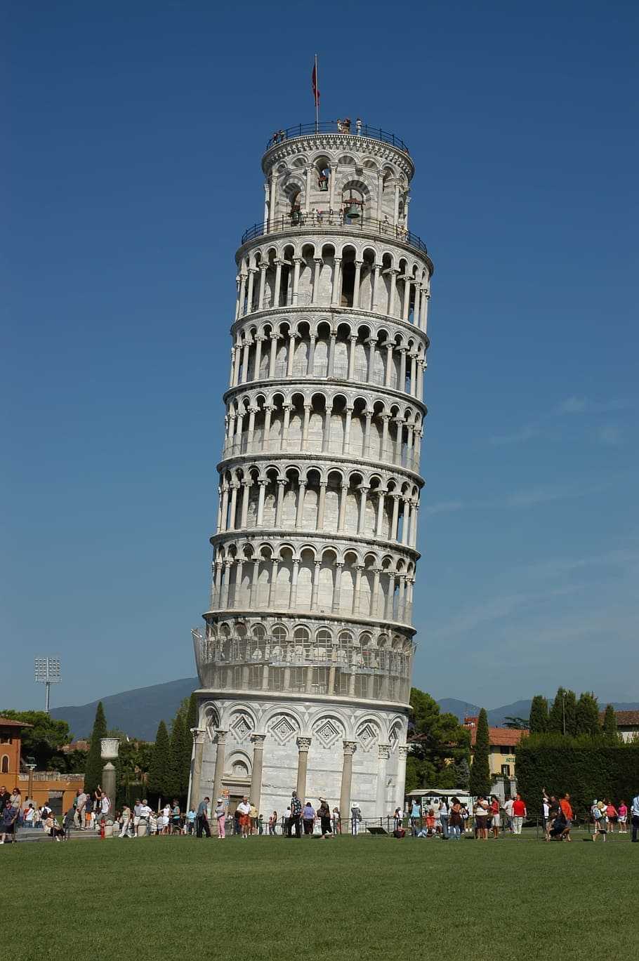 4K Pisa Tower Wallpaper 1