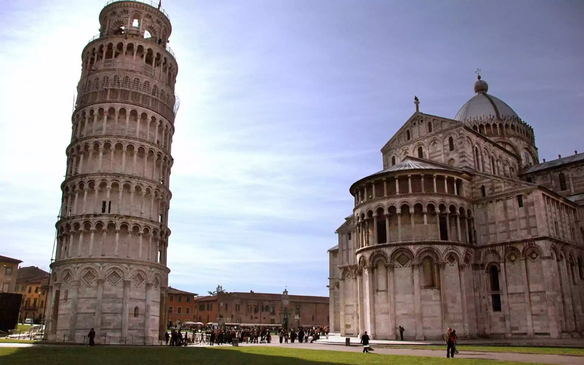 Desktop Pisa Tower Wallpaper 1