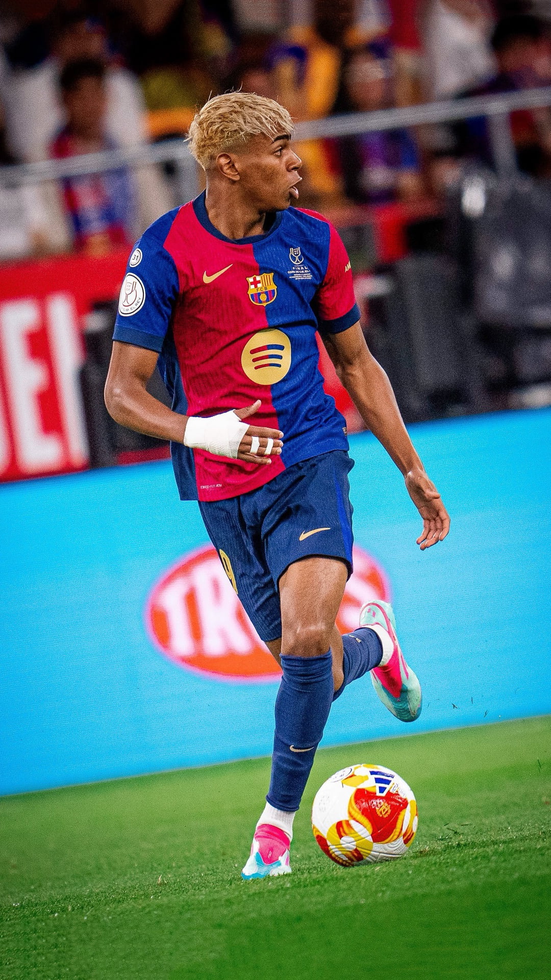 Lamine Yamal Wallpaper 1