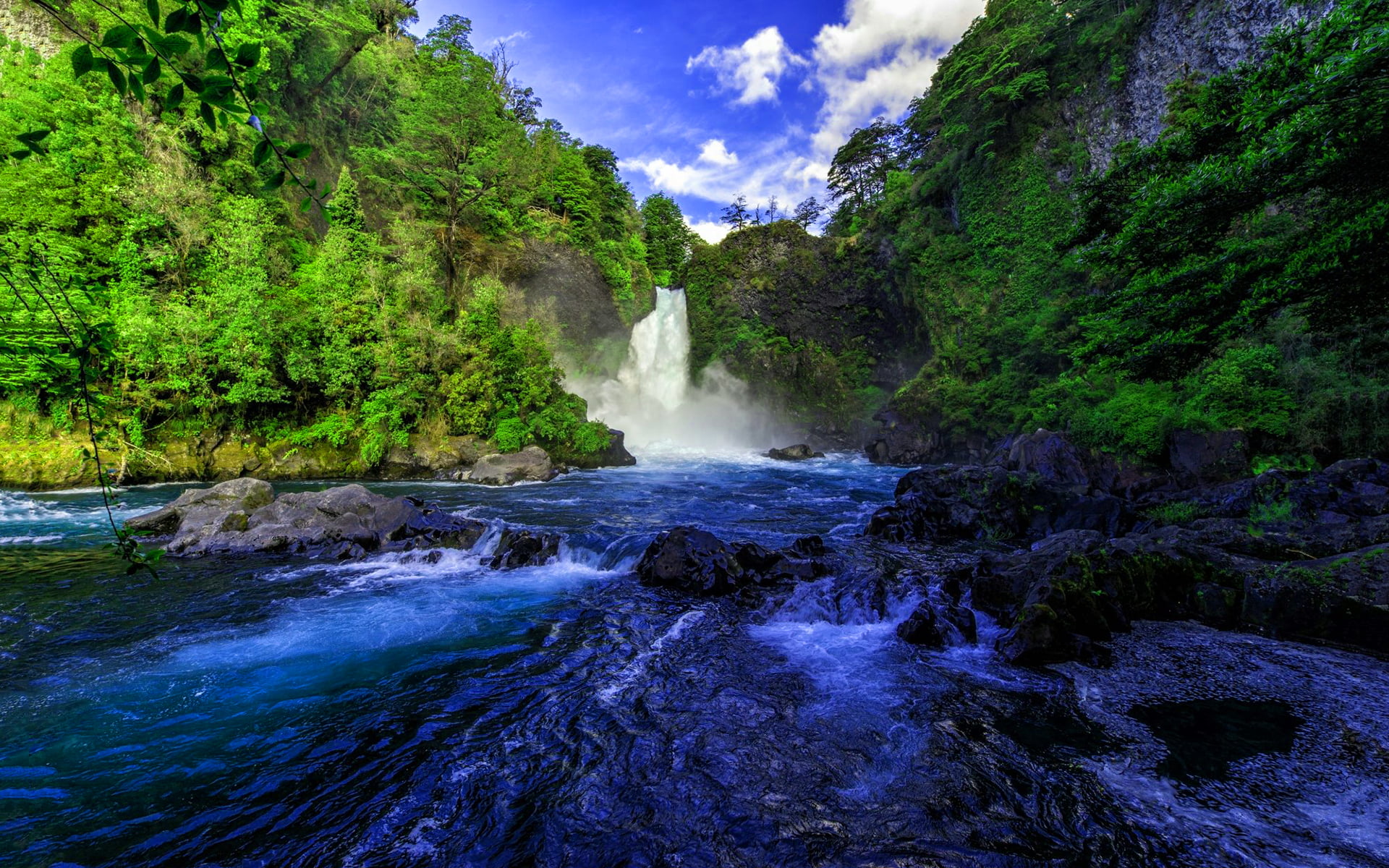 Waterfall Wallpaper 1