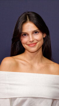 Inde Navarrette Wallpaper 11